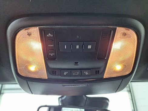 Used 2024 Dodge Durango GT image 18