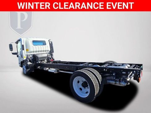 New 2025 Chevrolet Low Cab Forward image 10