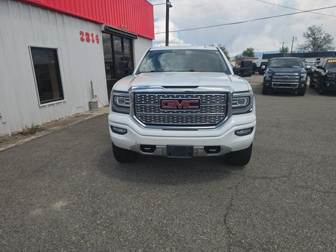 Used 2017 GMC Sierra 1500 Denali w/ Denali Ultimate Package AWD/4WD image 2