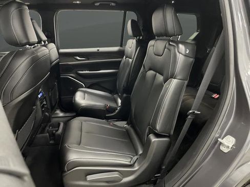 New 2025 Jeep Grand Cherokee L Limited w/ Luxury Tech Group II image 30