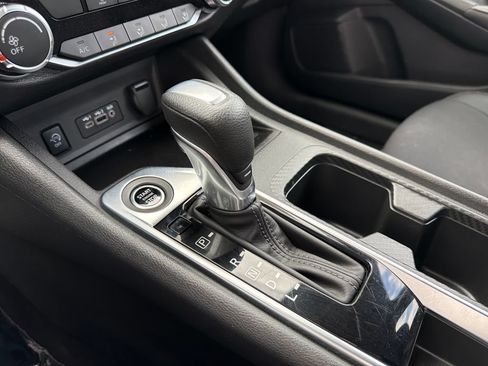 Used 2025 Nissan Sentra SV FWD image 18