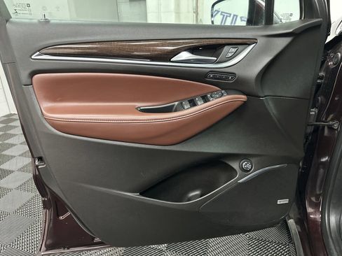 Used 2021 Buick Enclave Avenir w/ Avenir Technology Package image 19