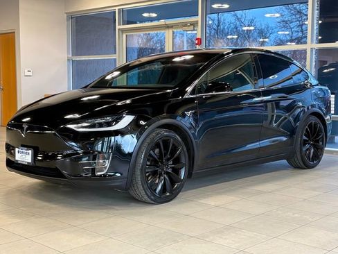 Used 2017 Tesla Model X 75D image 2