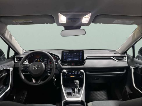 Used 2022 Toyota RAV4 LE image 20