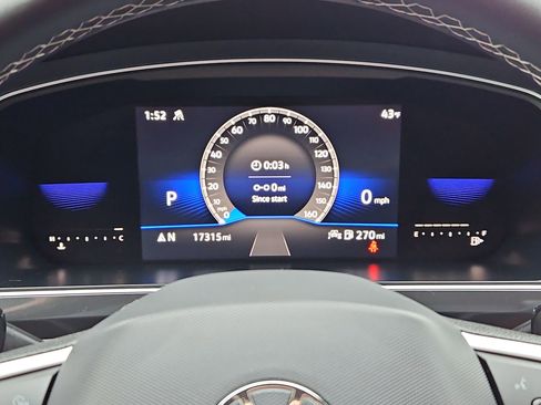 Used 2022 Volkswagen Tiguan SE image 15