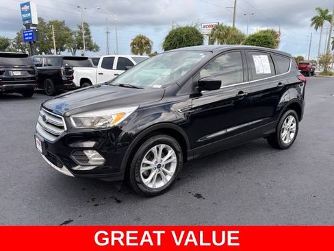 Used 2019 Ford Escape SE FWD image 3