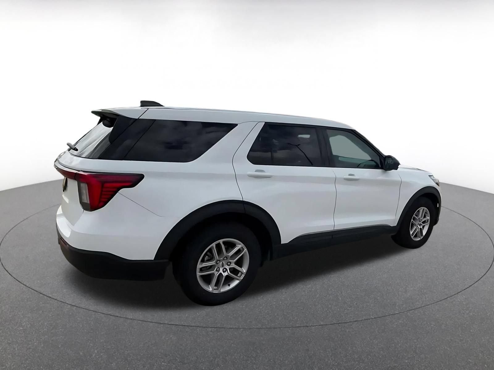 Used 2026 Ford Explorer Active RWD image 14