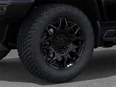 New 2026 GMC Hummer EV 4x4 Crew Cab w/ LPO, Dark Essentials Package image 9