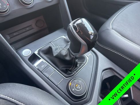 Used 2022 Volkswagen Taos SE image 24