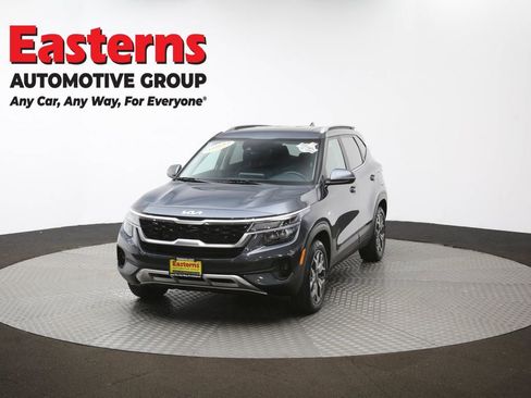 Used 2023 Kia Seltos EX image 55