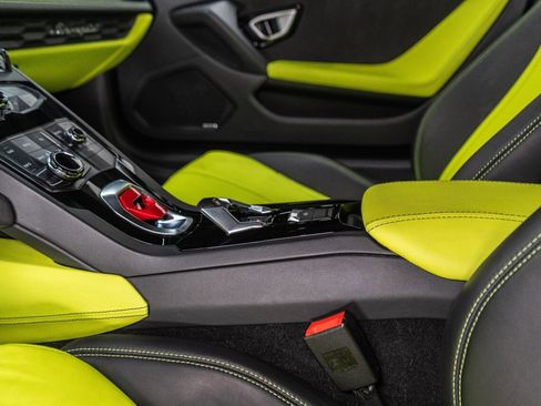 Used 2017 Lamborghini Huracan LP 610-4 AWD/4WD image 29