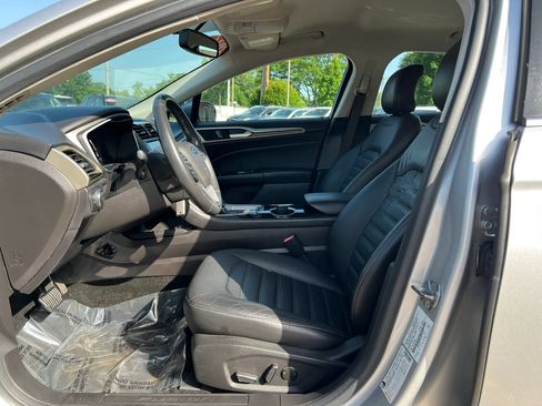 Used 2016 Ford Fusion SE w/ Equipment Group 202A FWD image 20