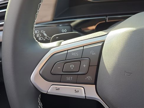 New 2026 Volkswagen Atlas SE image 18