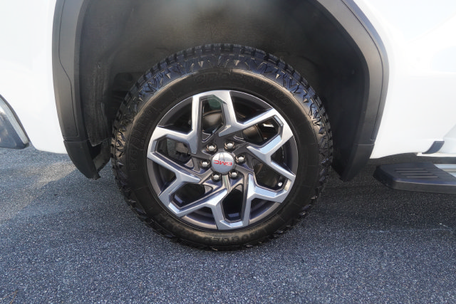 Used 2022 GMC Sierra 1500 SLT w/ SLT Premium Plus Package AWD/4WD image 37