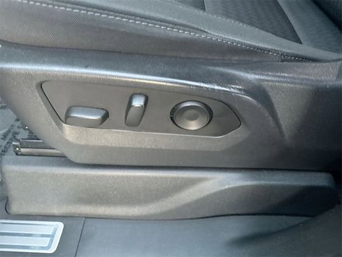 Used 2023 Chevrolet Silverado 1500 RST w/ Z71 Off-Road Package image 13