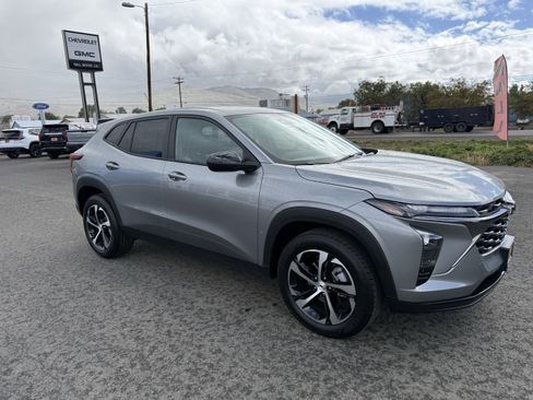 New 2025 Chevrolet Trax RS w/ Driver Confidence Package image 3