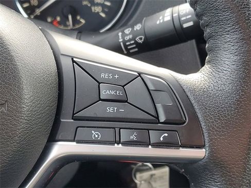 Used 2020 Nissan Rogue S image 22