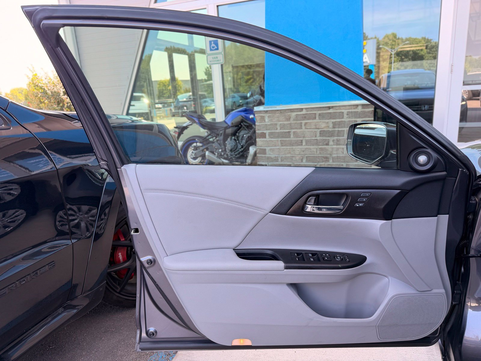 Used 2015 Honda Accord EX-L image 15