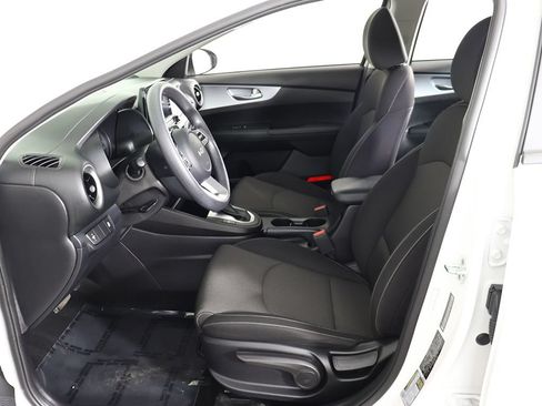 Used 2022 Kia Forte LXS FWD image 28