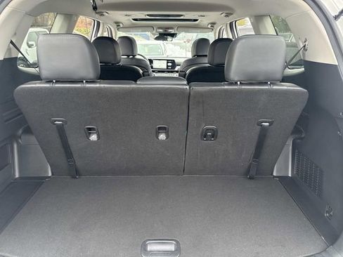 Used 2023 Kia Telluride S w/ S Sunroof Package image 4