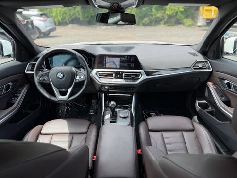 Used 2019 BMW 330i xDrive Sedan w/ Convenience Package AWD/4WD image 20