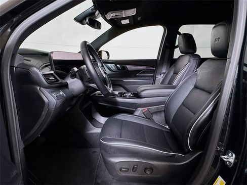 Certified 2025 Buick Enclave Sport Touring image 20