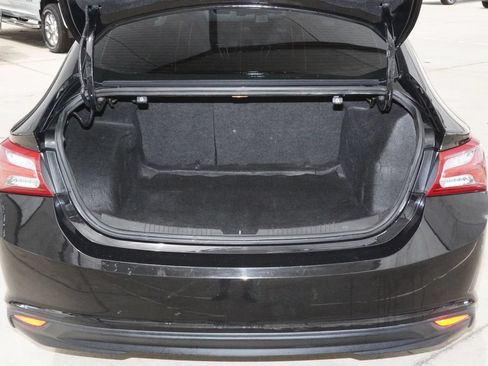 Used 2022 Chevrolet Malibu LT FWD image 29