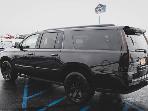 Used 2020 Cadillac Escalade ESV Platinum image 26