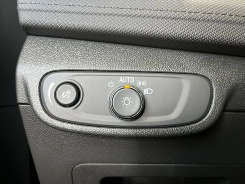 Used 2024 Chevrolet TrailBlazer LS w/ LS Convenience Package FWD image 13