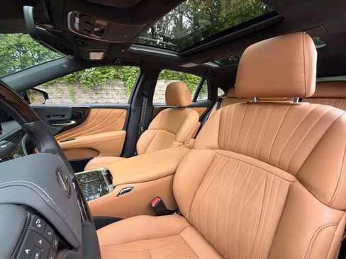 Certified 2024 Lexus LS 500 AWD image 23