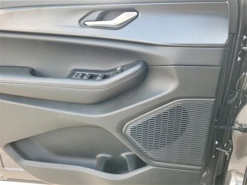 New 2025 Jeep Grand Cherokee L Altitude image 23