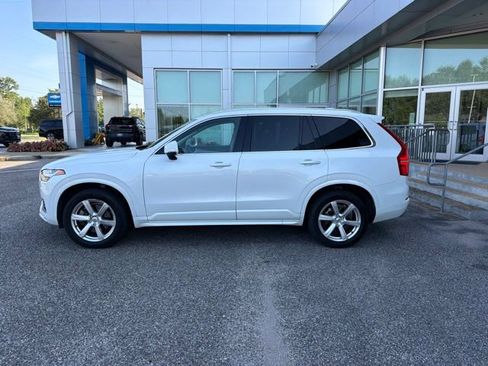 Used 2021 Volvo XC90 T5 Momentum FWD image 8