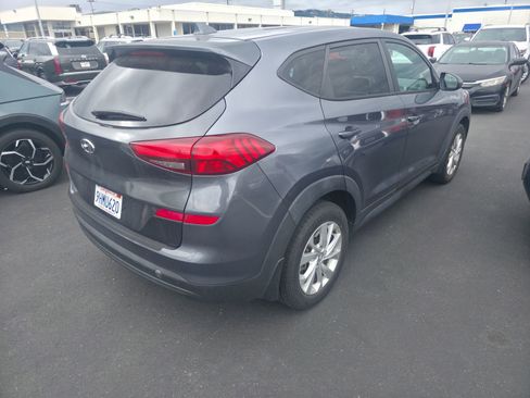 Used 2019 Hyundai Tucson SE image 3