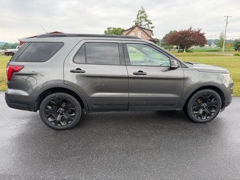 Used 2019 Ford Explorer Sport w/ Equipment Group 401A AWD/4WD image 7