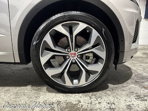 Used 2019 Jaguar E-PACE R-Dynamic HSE AWD/4WD image 32