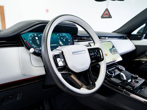 Used 2023 Land Rover Range Rover Sport SE Dynamic image 30