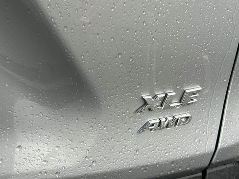 Used 2025 Toyota RAV4 XLE image 21