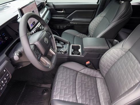 Used 2024 Toyota Tacoma 4x4 Double Cab Hybrid image 12