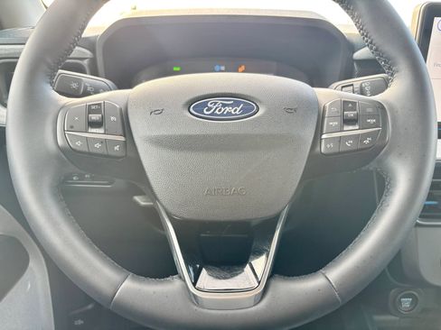 Used 2025 Ford Maverick XLT w/ XLT Luxury Package image 13