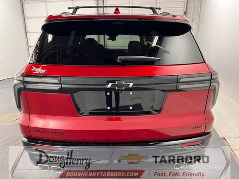 New 2026 Chevrolet Traverse RS w/ LPO, Floor Liner Package FWD image 8