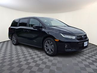 Used 2025 Honda Odyssey Touring video 1