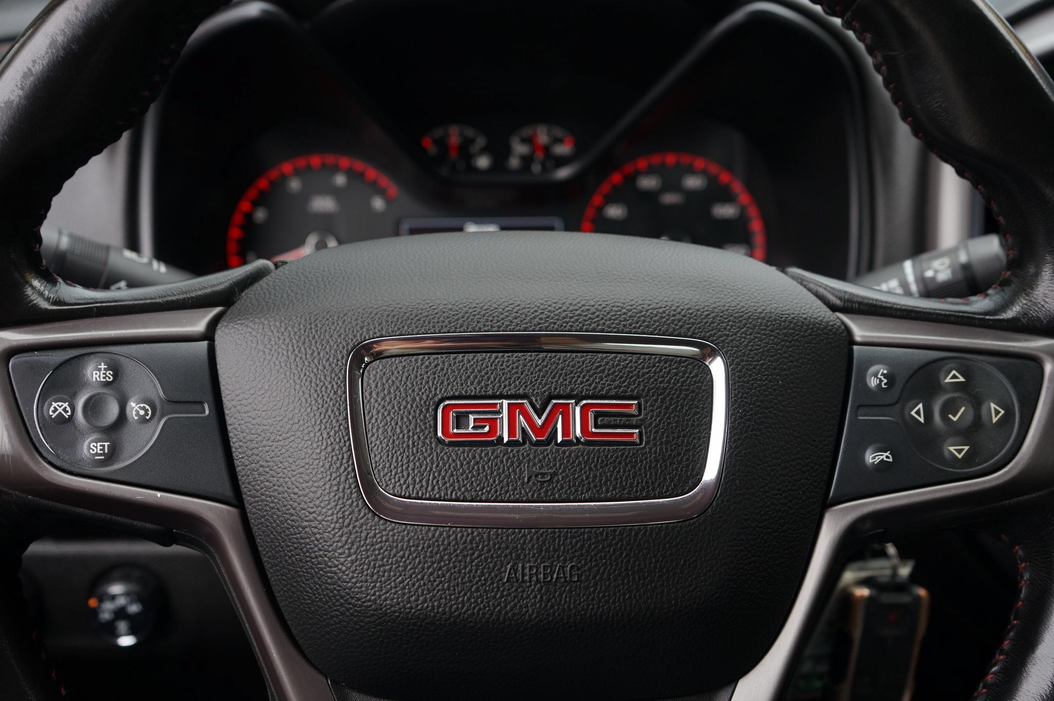 Used 2016 GMC Canyon SLE w/ All Terrain Package AWD/4WD image 21