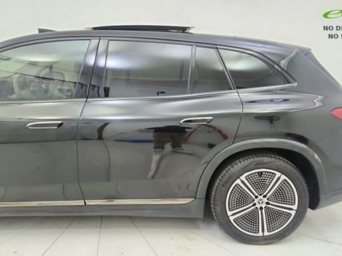 Used 2023 Mercedes-Benz EQS 450+ 4MATIC SUV w/ Exclusive Trim Package image 11