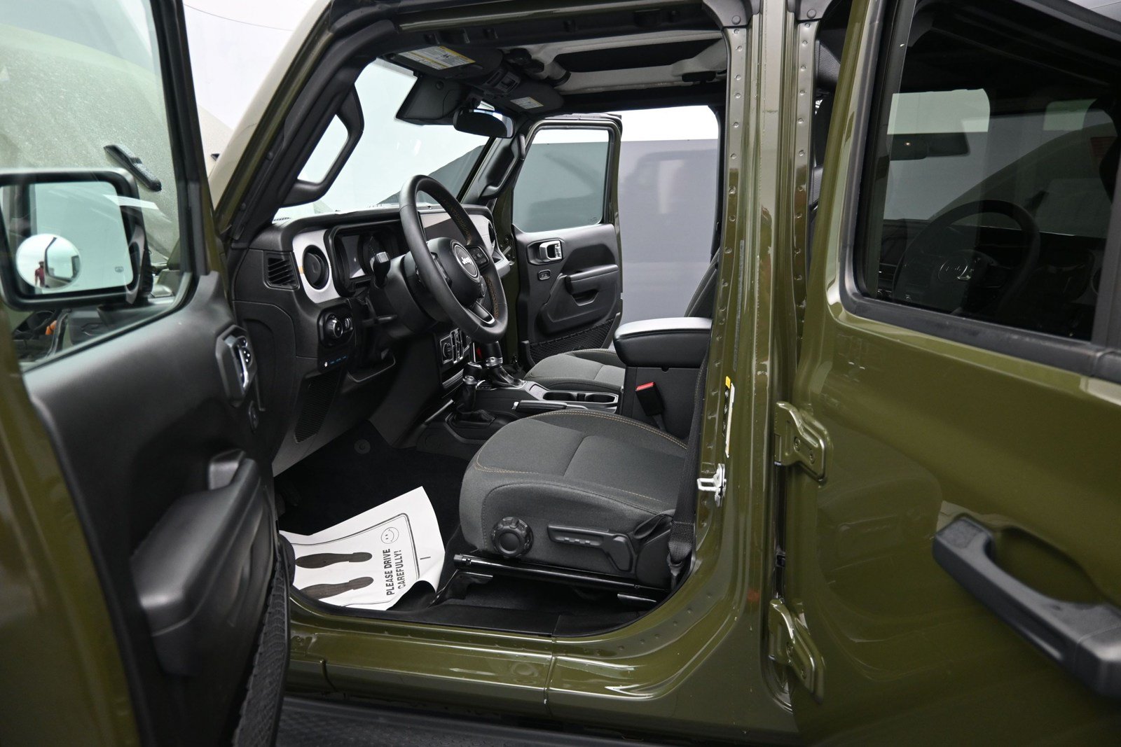 Used 2024 Jeep Wrangler Unlimited w/ Convenience Group AWD/4WD image 11