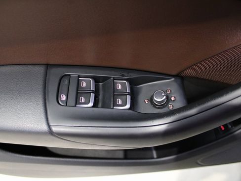 Used 2018 Audi Q3 2.0T Premium Plus w/ Premium Plus Package image 27