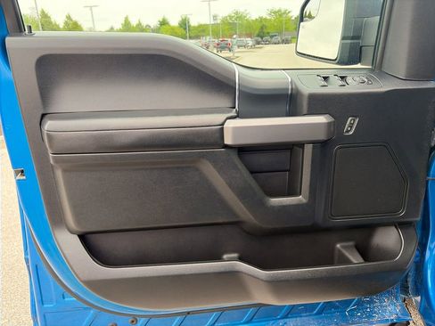 Used 2019 Ford F150 XLT w/ Equipment Group 302A Luxury AWD/4WD image 14