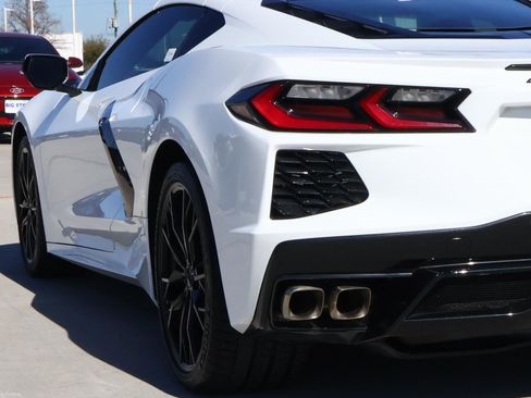 Used 2025 Chevrolet Corvette Stingray Coupe w/ 1LT image 11