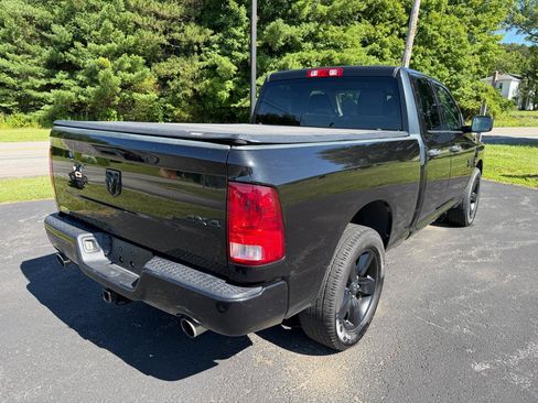 Used 2016 RAM 1500 Express w/ Black Ram 1500 Express Group AWD/4WD image 5