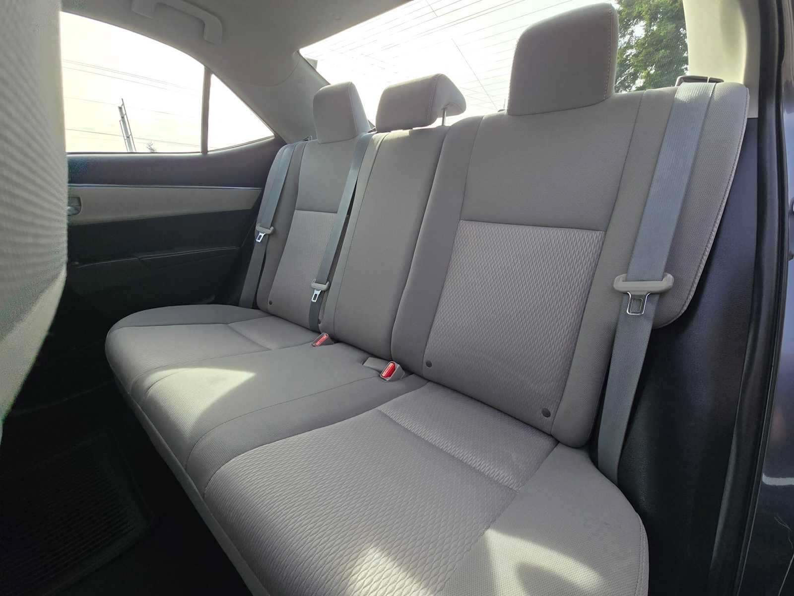 Used 2014 Toyota Corolla LE FWD image 16