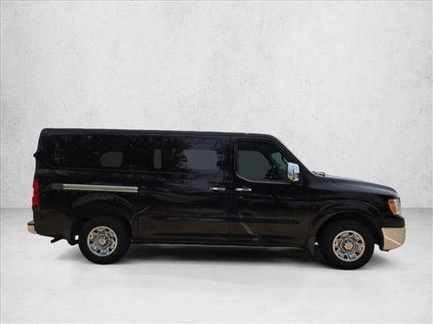 Used 2014 Nissan NV 3500 SL w/ Technology Package RWD image 4